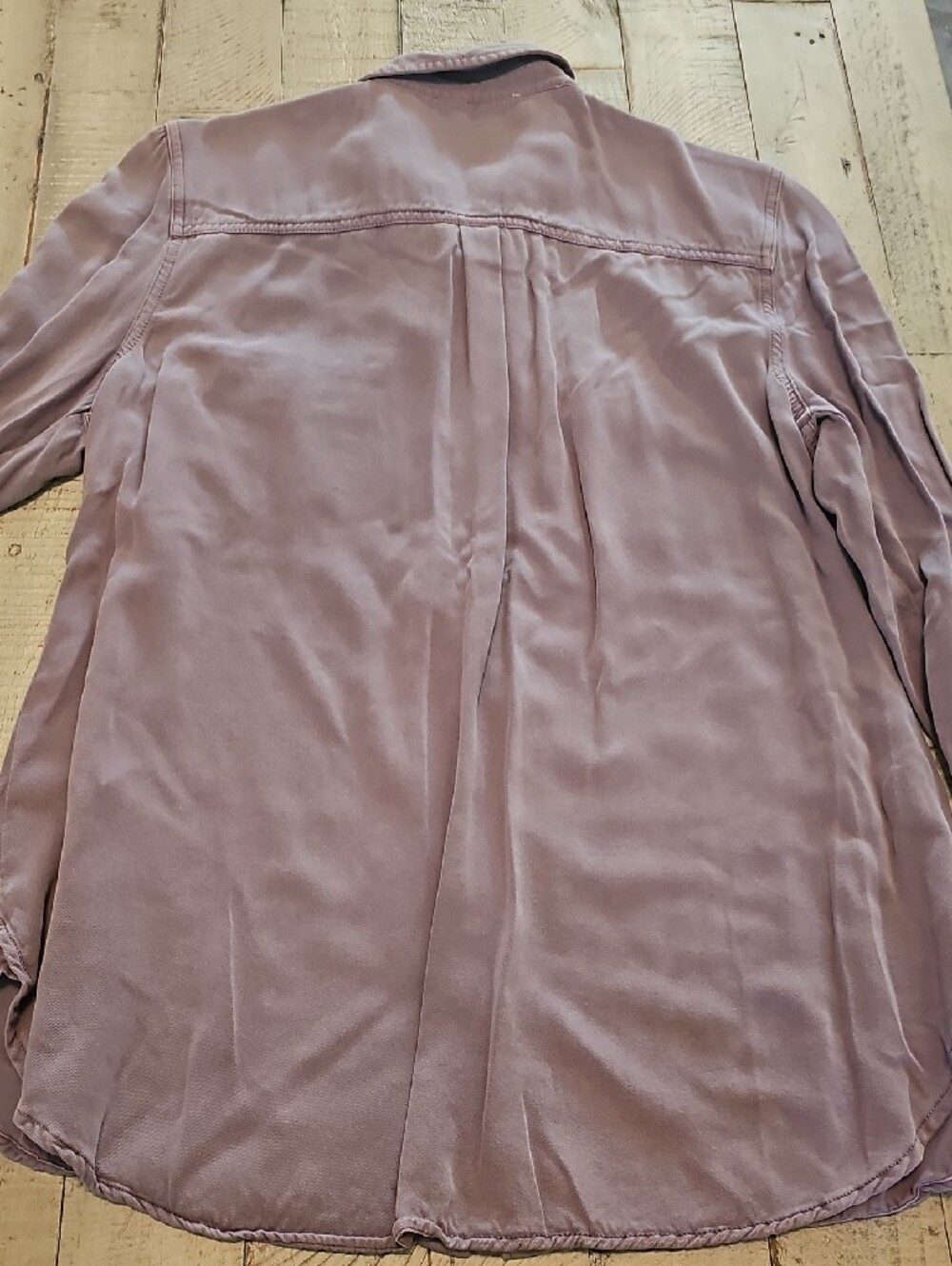 Light Heather Purple Button-Down Women's Shirt - Butter Soft 🌻 - Picture 6 of 9